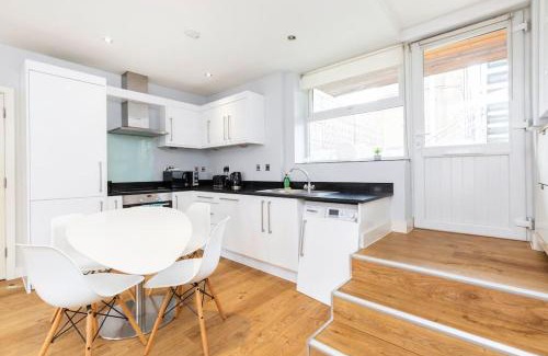Camden Town with Primrose Hill Apartment | Luxury Central Camden Apartment C1