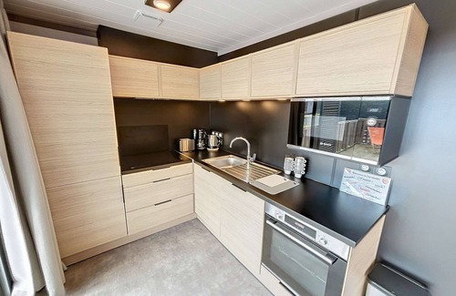 Jullouville Ski Chalet | Luxury Chalet - Heated Pool, WiFi, 6 Sleeps, Near Beach & Shops