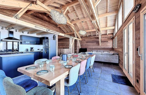 Villarembert Ski Chalet | Luxury chalet near slopes with spa, sauna and parking