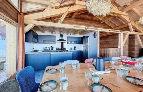 Villarembert Ski Chalet | Luxury chalet near slopes with spa, sauna and parking
