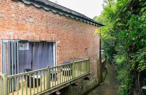 Charlton Kings Cottage | Luxury -Chelt Walking-2Bed-Long Stays-Parking
