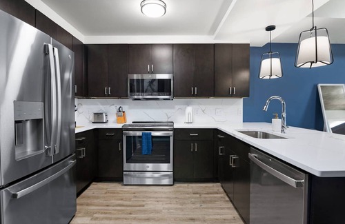 Midtown Apartment | Luxury City Center Home