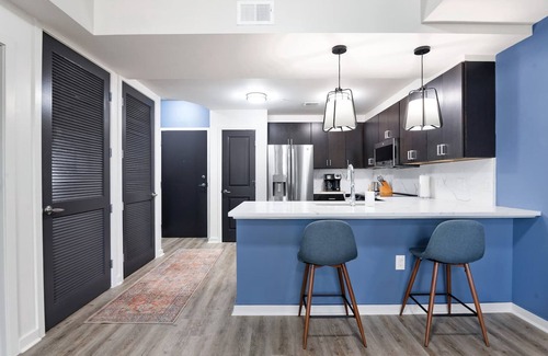 Midtown Apartment | Luxury City Center Home