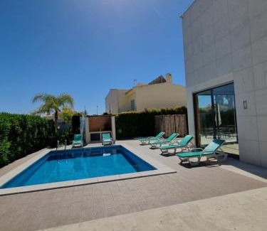 Santa Eulalia Villa | Luxury city Villa Olivia 10 - 15 min to the Beach Oura, private swimming pool