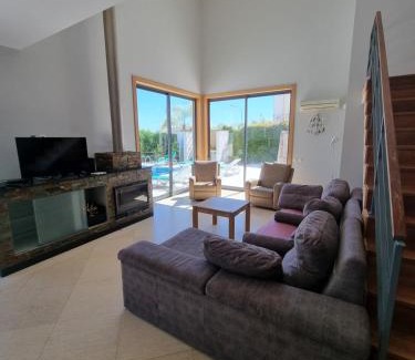 Santa Eulalia Villa | Luxury city Villa Olivia 10 - 15 min to the Beach Oura, private swimming pool