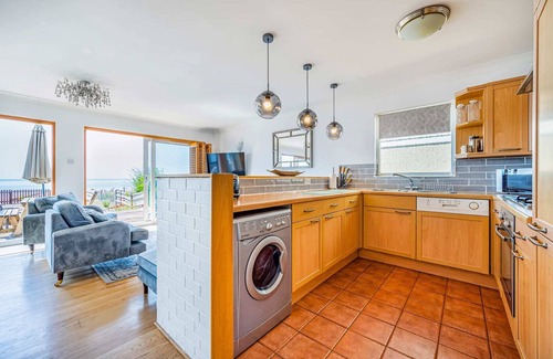Pevensey Villa | Luxury Coastal Escape with Unmatched Views & Family Ready.