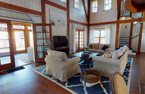 Town Landing House | Luxury Coastal Home w2 Living Rooms, Pool, Rooftop