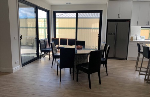 Springvale House | Luxury Comfortable Shared Home Accommodation