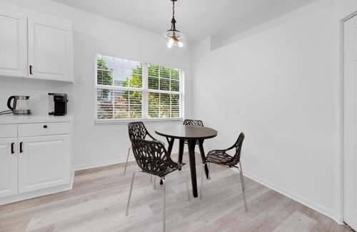 Calusa Bay North Apartment | Luxury Condo, 90-day MINIMUM STAY -LESS DECLINED!, Gated, 4 mi Vanderbilt Beach