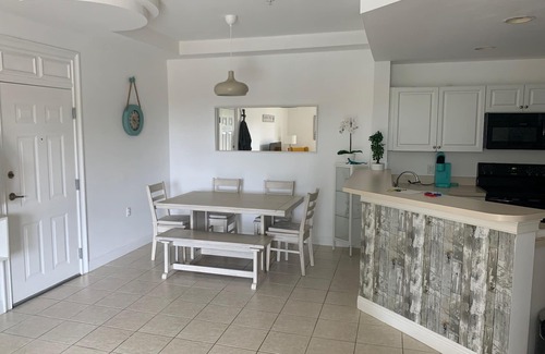 Diplomat Condo | Luxury condo in Cape Coral