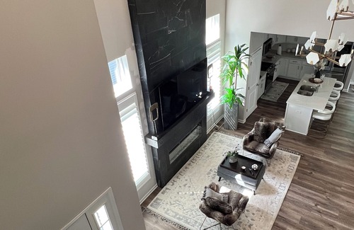 Cottage Grove House | Luxury condo in welcoming safe and warm neighborhood in Woodbury/Cottage Grove.