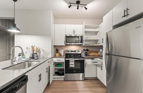 East Ybor Apartment | Luxury Condo in Ybor City Tampa w/Pool access