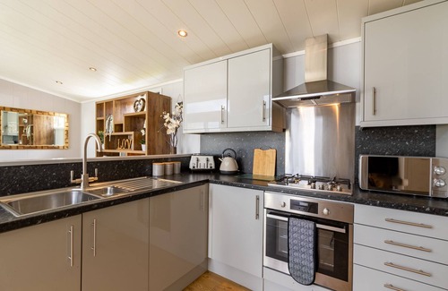 South Lakeland Leisure Village Apartment | Luxury Contemporary Lodge