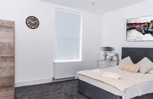 King's Heath House | Luxury Cosy 4 bed
