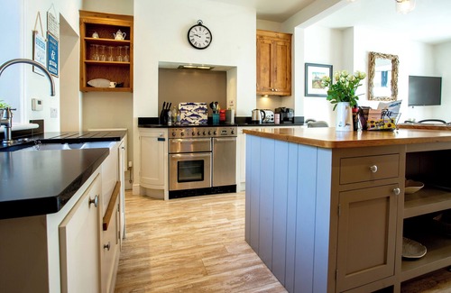 Runswick Bay House | Luxury Cottage 5 minute walk to Runswick Bay Beach