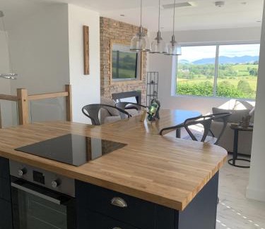 Great Broughton House | Luxury Cottage, views of the Lakes with Hot Tub