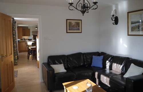 Wirksworth Cottage | Luxury Cottage with spectacular rural views, private garden, sunroom and terrace