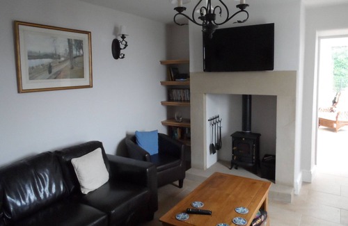 Wirksworth Cottage | Luxury Cottage with spectacular rural views, private garden, sunroom and terrace