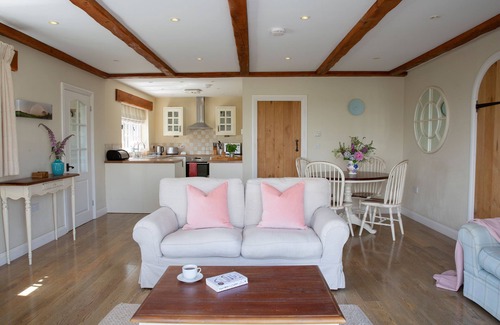 Bude Cottage | Luxury Cottage With Indoor Swimming Pool In Stunning Rural Location Near Ocean