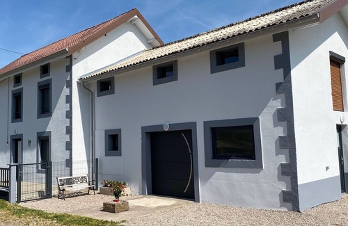 Plombieres-les-Bains Cottage | Luxury Countryside Cottage with Sauna, Spa & Electric Car Charging - Sleeps 5