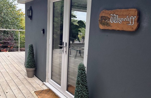Calverleigh Apartment | Luxury Countryside Apartment with stunning views