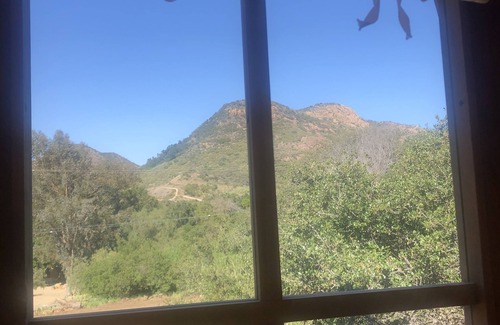 Thousand Oaks House | Luxury Covered Wagon in Santa Monica Mountains close to Malibu w/King Bed