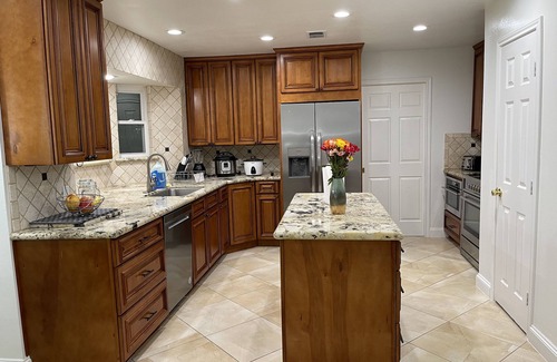 Barker House | Luxury Cozy House with Heated Pool