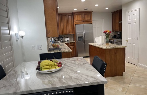Barker House | Luxury Cozy House with Heated Pool