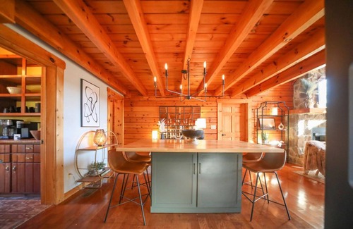Faber House | Luxury, Curated Lakefront Cabin with New Hot Tub. Near Breweries and Vineyards!