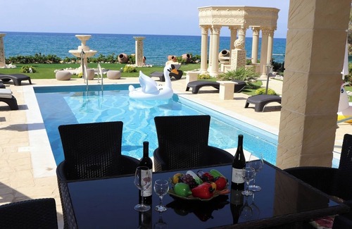 Ayia Marina Chrysochous House | Luxury Beachfront Villa with a Pool
