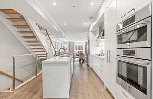 Reed-Cooke Condo | Luxury DC Penthouse w/Private Rooftop Deck!