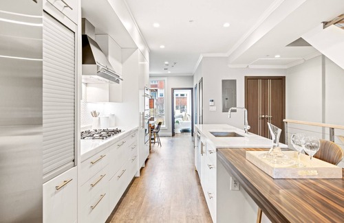 Reed-Cooke Condo | Luxury DC Penthouse w/Private Rooftop Deck!