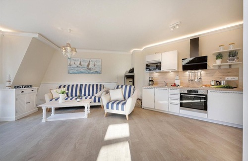 Zingst Apartment | Luxury vacation apartment right by the sea with sauna and fireplace.
