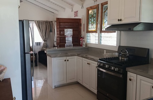 Caye Caulker House | Luxury Deluxe King Suite