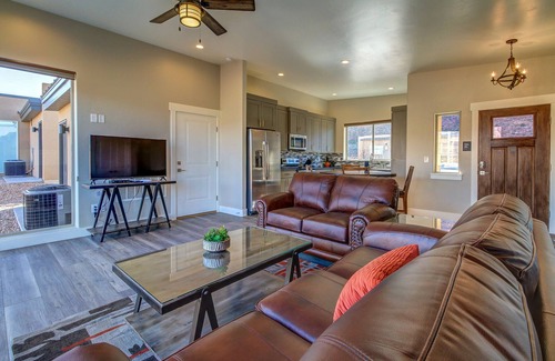Moab South Valley House | Luxury desert condo with gorgeous mountain views, located near town