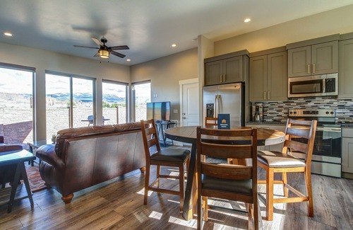 Moab South Valley House | Luxury desert condo with gorgeous mountain views, located near town