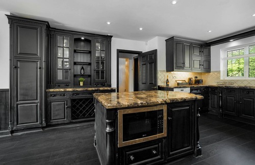 Lichfield Cottage | Luxury Designer Mansion in West Midlands Countryside