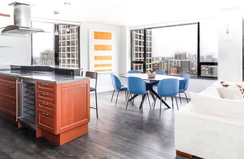 Rush and Division Apartment | Luxury Designer Penthouse North - Pool - Gold Coast