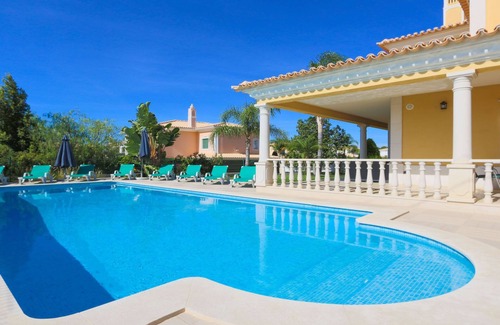Vale de Parra Villa | ★Luxury Detached Holiday Villa Alegria, n/Galé Beach, Albufeira