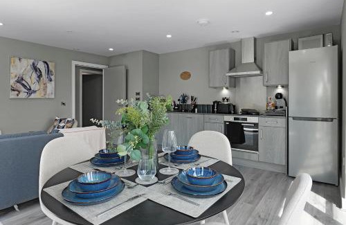 The Docks Apartment | Luxury Dockside Apartment