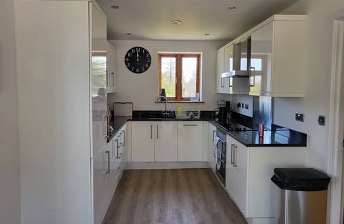 Totnes House | Luxury Dog Friendly Cottage - Golf & Spa Breaks