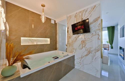 Alfortville Apartment | Luxury Dolce Jacuzzi