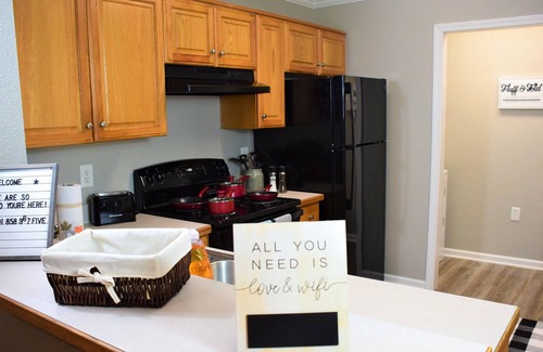 Cabot Apartment | Luxury Double King Suite w/ Great Amenities