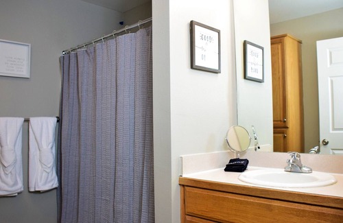 Cabot Apartment | Luxury Double King Suite w/ Great Amenities