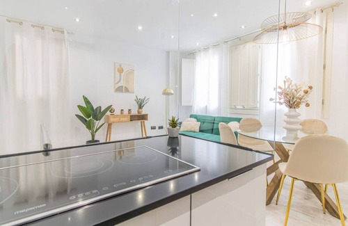Zaragoza Old Town Apartment | Luxury Duplex Plaza del Pilar