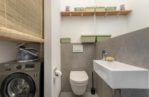 Ehrenfeld Apartment | Luxury duplex townhouse with garden/top location