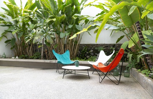 Santa Cruz de Tenerife Villa | Luxury modernist design townhouse with garden