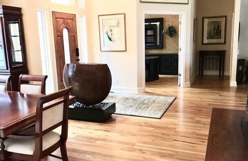 Hot Springs Village House | LUXURY EXECUTIVE GOLF RETREAT! 4 beds 3 full baths Golf course view of hole #1