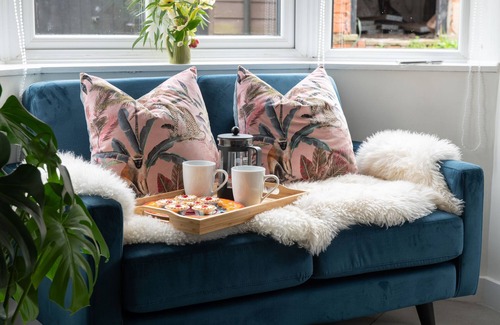 Lea Cottage | Luxury fairytale cottage perfect for couples (and dogs)nn