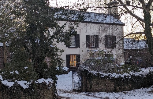 Lea Cottage | Luxury fairytale cottage perfect for couples (and dogs)nn